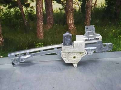 ELEVALUNAS TRASERO DERECHO PEUGEOT 308 1.5 HDI (130CV) DE 2018 - D.4292322 / 9825710480