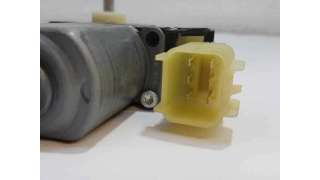 MOTOR ELEVALUNAS DELANTERO DERECHO FORD FIESTA 1.5 TDCi (75 CV) DE 2016 - D.4301660 / 8A6114553B