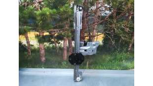 ELEVALUNAS DELANTERO DERECHO DACIA SANDERO 0.9 TCE (90 CV) DE 2016 - D.4305695 / 807209299R 2