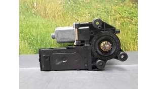 MOTOR ELEVALUNAS DELANTERO IZQUIERDO RENAULT MEGANE III COUPE 1.5 dCi D (106 CV) DE 2009 - D.4306803 / 807310006R 2