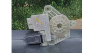 MOTOR ELEVALUNAS TRASERO IZQUIERDO SKODA RAPID 1.2 TSI (110 CV) DE 2016 - D.4312955 / 5JA959811L