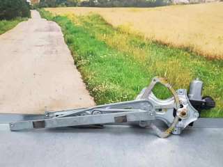 ELEVALUNAS DELANTERO DERECHO TOYOTA AURIS 1.4 Turbodiesel (90 CV) DE 2009 - D.4321728 / 857100D100