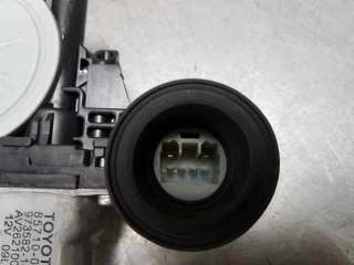 ELEVALUNAS DELANTERO DERECHO TOYOTA AURIS 1.4 Turbodiesel (90 CV) DE 2009 - D.4321728 / 857100D100