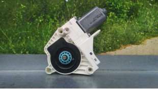 MOTOR ELEVALUNAS DELANTERO IZQUIERDO AUDI Q5 3.0 V6 24V TDI (239 CV) DE 2011 - D.4341016 / 8K0959801B 2