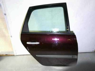 PUERTA TRASERA DERECHA RENAULT SCENIC II 1.6 16V (113 CV) DE 2003 - D.4369861