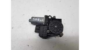 MOTOR ELEVALUNAS DELANTERO IZQUIERDO AUDI A6 BERLINA 2.4 V6 30V (165 CV) DE 2001 - D.4396934 2