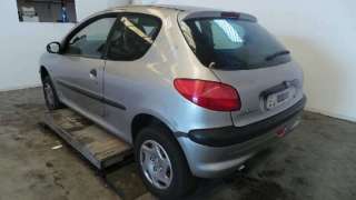 PEUGEOT 206 BERLINA XR 2001 3p - 18179