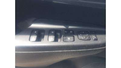 MANDO ELEVALUNAS DELANTERO IZQUIERDO  HYUNDAI KONA 1.0 TGDI (120 CV) DE 2018 - D.4408068