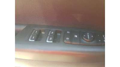 MANDO ELEVALUNAS DELANTERO IZQUIERDO  KIA SPORTAGE 1.7 CRDi (116 CV) DE 2017 - D.4409317