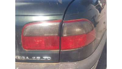 PILOTO TRASERO DERECHO OPEL OMEGA B 2.5 Turbodiesel (131 CV) DE 1998 - D.4430554