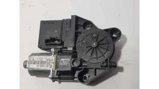 MOTOR ELEVALUNAS TRASERO DERECHO RENAULT SCENIC III 1.5 dCi D (106 CV) DE 2010 - D.4435827 / 827300005R 2