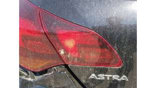 PILOTO TRASERO IZQUIERDO OPEL ASTRA J LIM. 1.6 16V Turbo (180 CV) DE 2009 - D.4438163