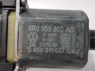 ELEVALUNAS DELANTERO DERECHO VOLKSWAGEN POLO 1.2 12V (69 CV) DE 2011 - D.4438745 / 6R0959802AD