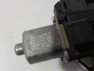 ELEVALUNAS TRASERO DERECHO VOLKSWAGEN POLO 1.2 12V (69 CV) DE 2011 - D.4438747 / 6R0959812G
