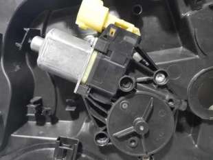 ELEVALUNAS DELANTERO DERECHO FORD FIESTA 1.0 EcoBoost (101 CV) DE 2015 - D.4439028 / C1BBA045H16AB 2