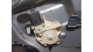 ELEVALUNAS DELANTERO DERECHO FORD FOCUS LIM. 1.8 TDCi Turbodiesel (116 CV) DE 2008 - D.4445146 / 8M51B219A64AA