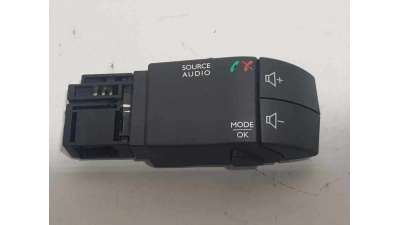 MANDO RADIO RENAULT CLIO IV 0.9 TCE (90 CV) DE 2018 - D.4448014 / 255522448R