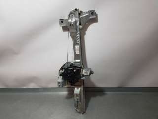 ELEVALUNAS DELANTERO DERECHO PEUGEOT 208 1.2 16V VTi (82 CV) DE 2015 - D.4450361 / 9673154380