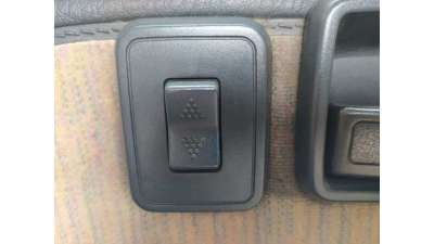 MANDO ELEVALUNAS TRASERO DERECHO SSANGYONG FAMILY 2.5td DE 1994 - D.4453635