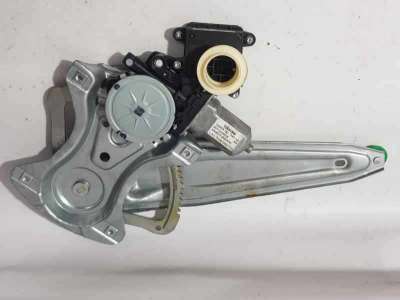 ELEVALUNAS TRASERO IZQUIERDO TOYOTA AURIS 1.8 16V (99 CV) DE 2015 - D.4454790 / 8570102010