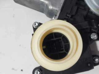 ELEVALUNAS TRASERO IZQUIERDO TOYOTA AURIS 1.8 16V (99 CV) DE 2015 - D.4454790 / 8570102010