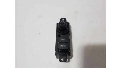 MANDO RADIO PEUGEOT 2008 1.2 12V e-THP / PureTech (110 CV) DE 2019 - D.4470126 / 98097243XU