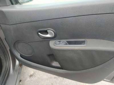 ELEVALUNAS DELANTERO DERECHO RENAULT CLIO III 1.2 (75 CV) DE 2009 - D.4475088