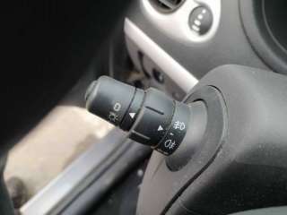 MANDO LUCES Y LIMPIA RENAULT CLIO III 1.2 (75 CV) DE 2009 - D.4475109