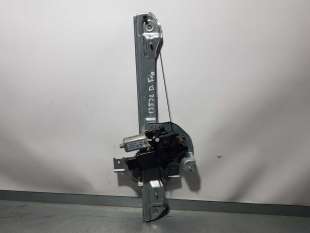 ELEVALUNAS DELANTERO IZQUIERDO PEUGEOT 2008 1.2 12V e-THP / PureTech (110 CV) DE 2019 - D.4475224 / 9830590880G