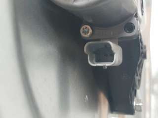 ELEVALUNAS DELANTERO DERECHO KIA VENGA 1.4 (90 CV) DE 2010 - D.4477153 / 824811P000