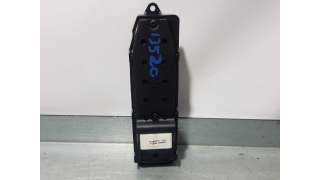 MANDO ELEVALUNAS DELANTERO IZQUIERDO  TOYOTA COROLLA 1.6 16V (110 CV) DE 2006 - D.4480485 / 848200F030
