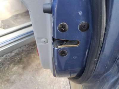 CERRADURA PUERTA DELANTERA DERECHA KIA SORENTO 2.5 CRDi (140 CV) DE 2005 - D.4480530