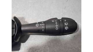 MANDO LIMPIA RENAULT CLIO IV 0.9 Energy (90 CV) DE 2013 - D.4481545 / 5675887R