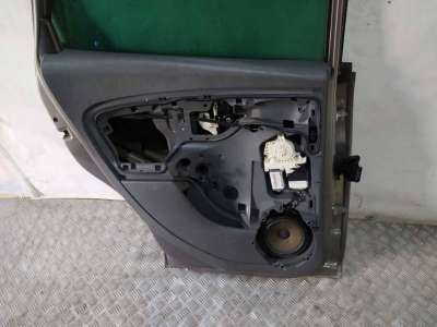 ELEVALUNAS TRASERO IZQUIERDO SEAT TOLEDO 2.0 TDI (170 CV) DE 2006 - D.4486877 / 5P0839461A