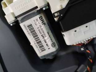 ELEVALUNAS TRASERO IZQUIERDO SEAT TOLEDO 2.0 TDI (170 CV) DE 2006 - D.4486877 / 5P0839461A 2