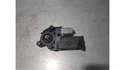 MOTOR ELEVALUNAS DELANTERO IZQUIERDO RENAULT MEGANE III BERLINA 5 P 1.6 16V (110 CV) DE 2008 - D.4500221 / 907310004R