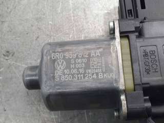 ELEVALUNAS TRASERO DERECHO VOLKSWAGEN POLO 1.2 TSI (90 CV) DE 2016 - D.4501042 / 6R0959812AA