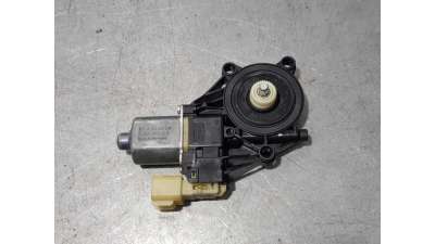 MOTOR ELEVALUNAS DELANTERO DERECHO FORD FIESTA 1.25 16V (82 CV) DE 2013 - D.4501452 / 8A6114553B