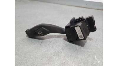 MANDO INTERMITENTES FORD FOCUS LIM. 1.6 TDCi (95 CV) DE 2011 - D.4521414 / AV6T13335AB