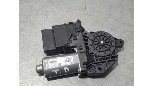 MOTOR ELEVALUNAS TRASERO DERECHO VOLKSWAGEN GOLF VI 2.0 TDI (140 CV) DE 2012 - D.4530678 / 5K0959703D 2