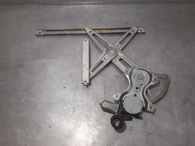 ELEVALUNAS DELANTERO DERECHO TOYOTA YARIS 1.5 16V (75 CV) DE 2012 - D.4533362 / 857100D100