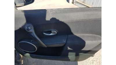 ELEVALUNAS DELANTERO DERECHO RENAULT CLIO III 1.5 dCi D (68 CV) DE 2008 - D.4535352