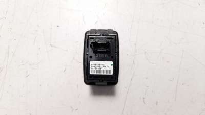 MANDO ELEVALUNAS TRASERO DERECHO BMW SERIE 1 LIM.  - M.1118379 / 61319208106