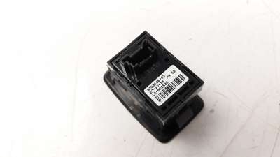 MANDO ELEVALUNAS TRASERO DERECHO BMW SERIE 1 LIM.  - M.1183896 / 61319208106