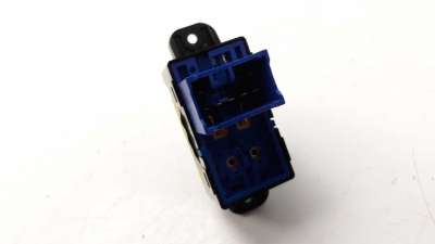 MANDO ELEVALUNAS DELANTERO DERECHO KIA RIO  - M.1075860 / 93575H8000