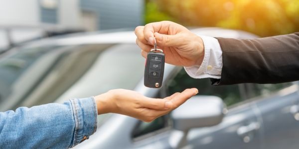Errores que no debes cometer al comprar un coche usado