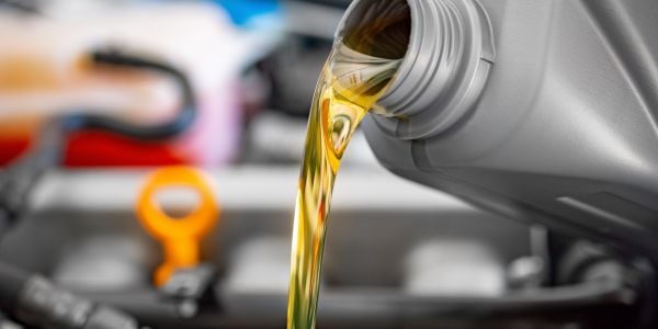 Falta de aceite en el motor de coche, síntomas que nunca debes ignorar