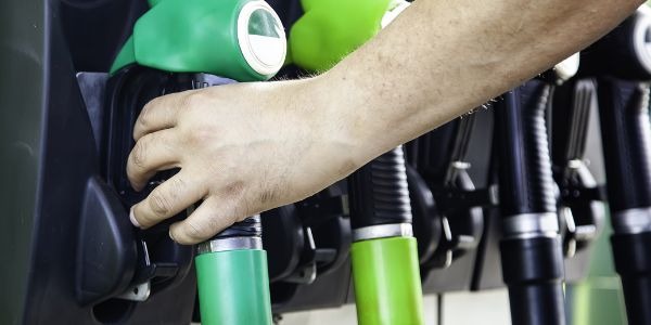Los 6 trucos para ahorrar combustible que funcionan 