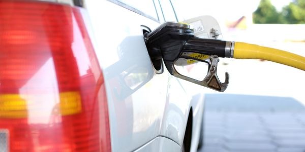 ¿Tu coche gasta más gasolina de lo normal? Señales de alerta